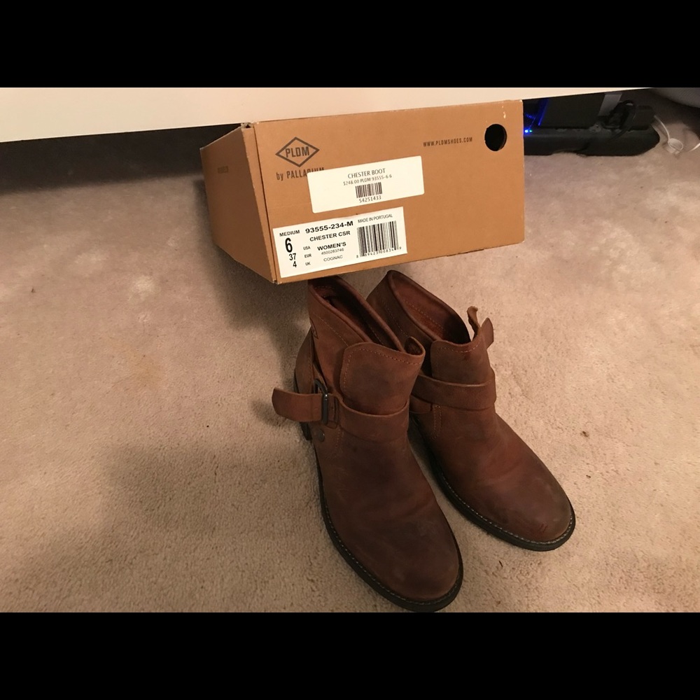Leather Bootie with Buckle